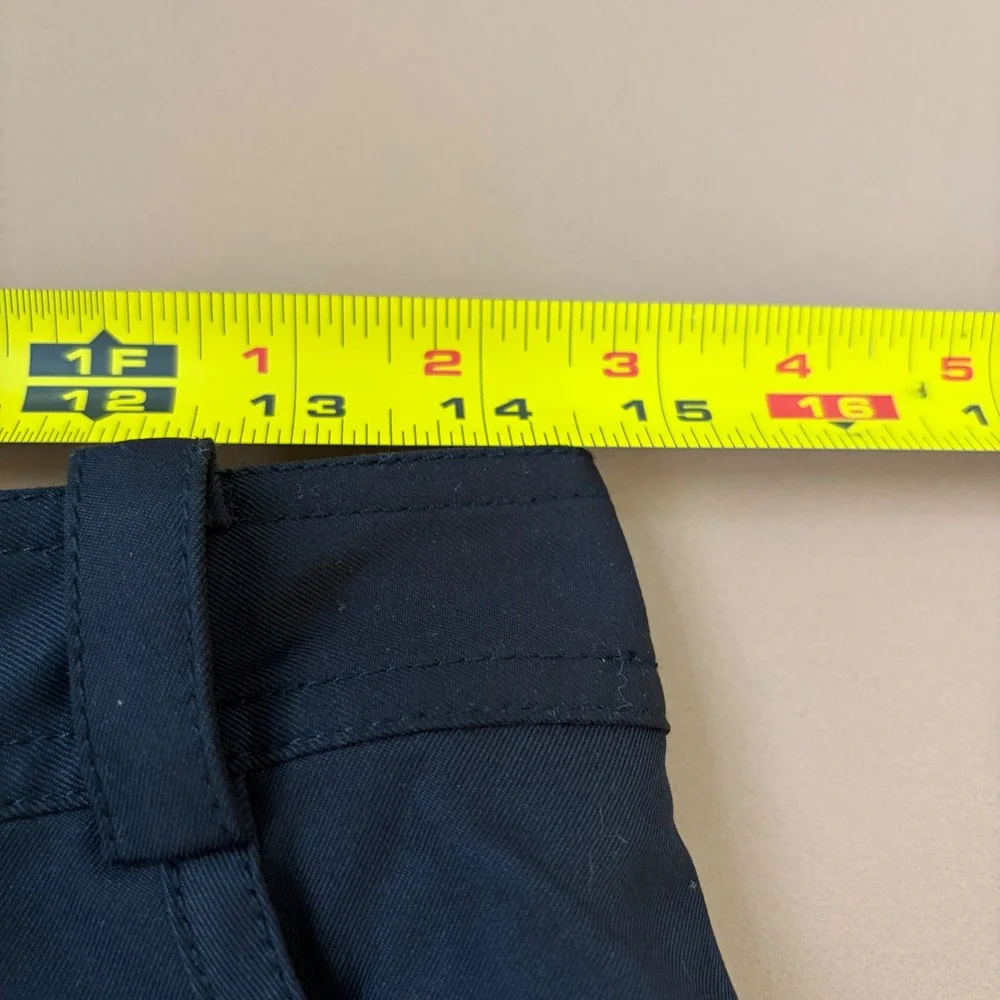 IZOD Golf Womens Black Swingflex Stretch Bermuda Shorts UPF 50 Size 2 NEW - Picture 7 of 13